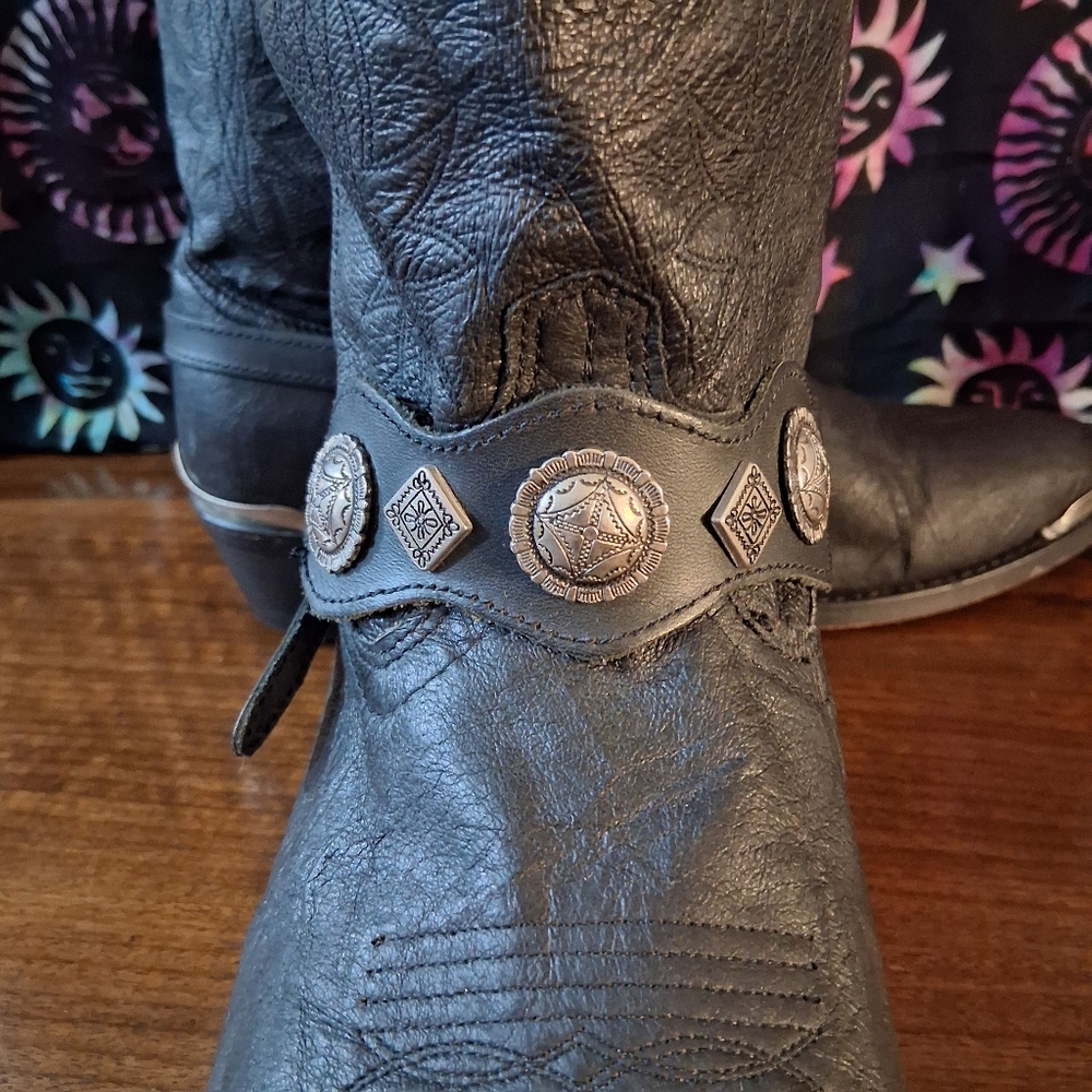 Dingo Suiter Black Leather Boots Chain Concho Collar Metal Tip Size 11 EW Mens - Picture 7 of 13